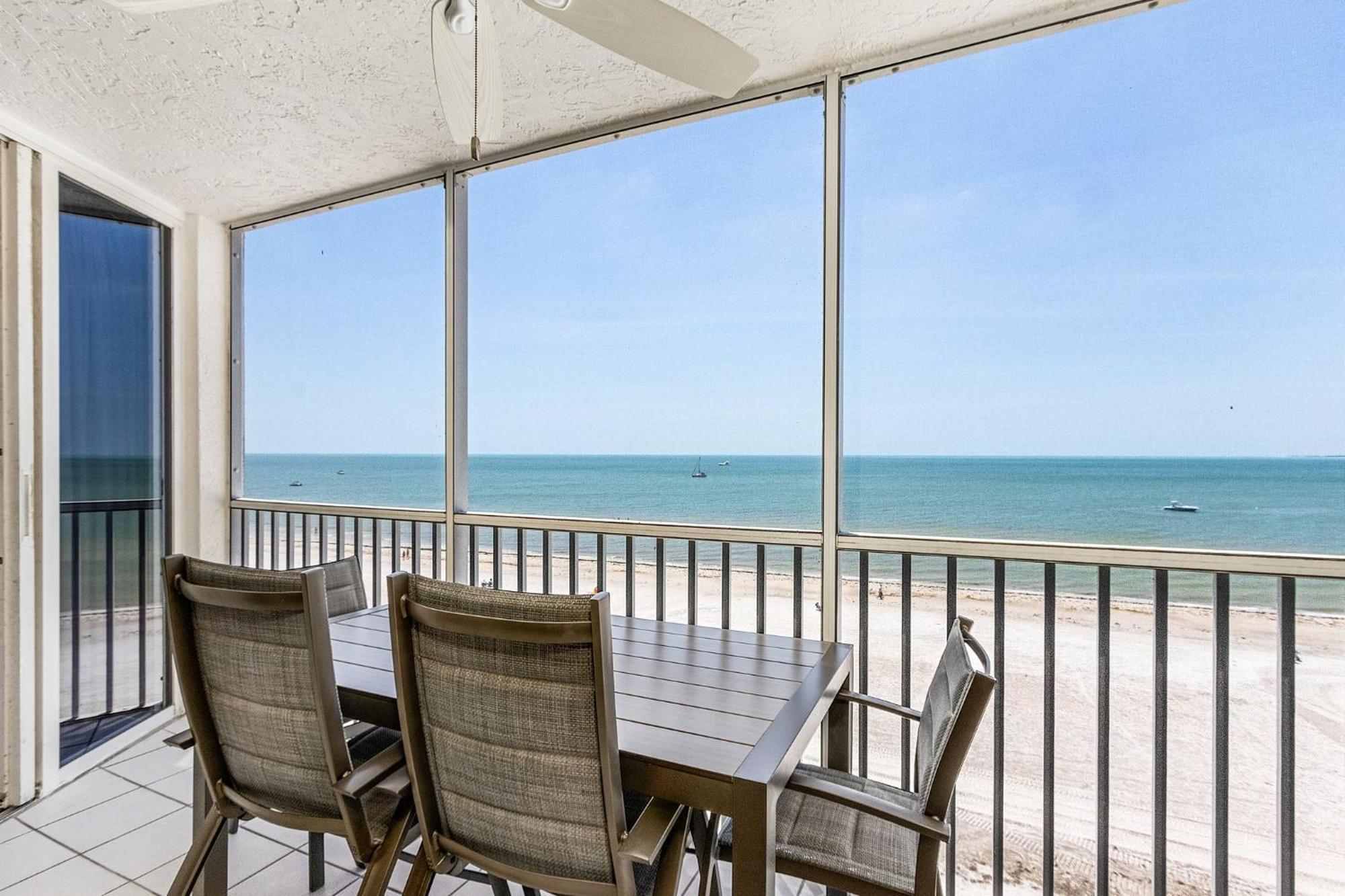 Fantastic Gulf Front Condo On The North End Of The Island - Beach Villas # 504 Condo Форт-Маєрс-Біч Екстер'єр фото